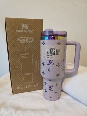 Stanley Lavender Iridescent Engraved Logo FlowState Quencher Tumbler 40 Oz